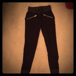 Black Mossimo joggers/leggings.
